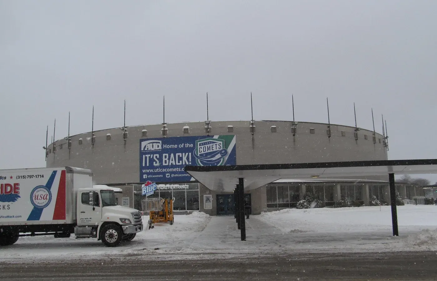 Exterior of the Utica Memorial Auditorium